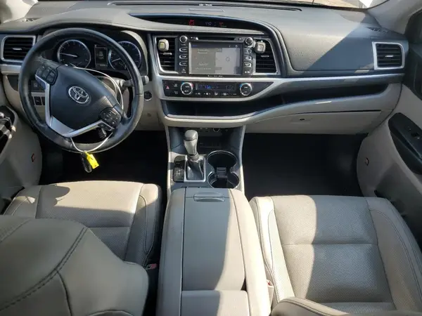 5TDYZRFH8KS289493 2019 TOYOTA HIGHLANDER - Image 8