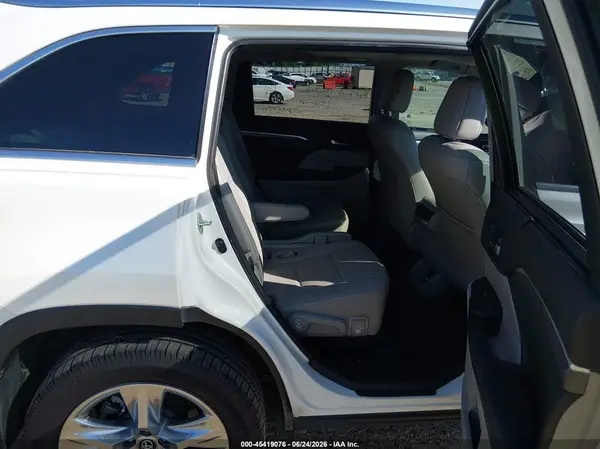 5TDYZRFH8KS306941 2019 TOYOTA HIGHLANDER - Image 8