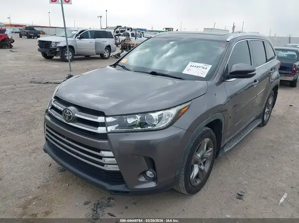 5TDYZRFH8KS337445 2019 TOYOTA HIGHLANDER - Image 2