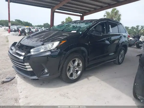 5TDYZRFH8KS339051 2019 TOYOTA HIGHLANDER - Image 2