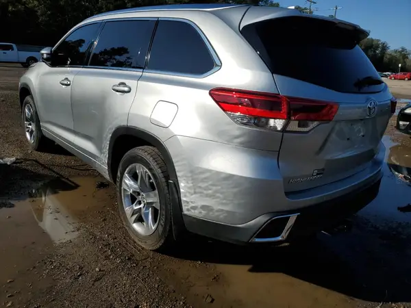 5TDYZRFH8KS367660 2019 TOYOTA HIGHLANDER - Image 2