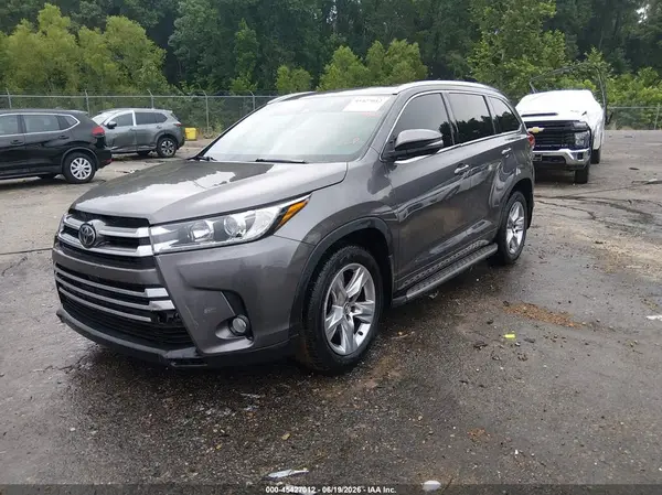 5TDYZRFH9HS193185 2017 TOYOTA HIGHLANDER - Image 2