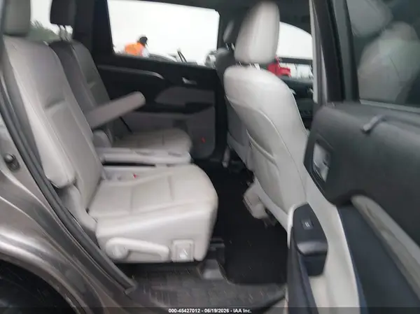 5TDYZRFH9HS193185 2017 TOYOTA HIGHLANDER - Image 8