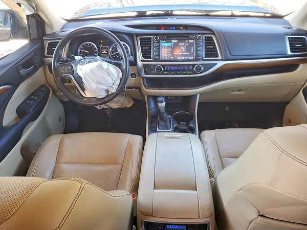 5TDYZRFH9HS195857 2017 TOYOTA HIGHLANDER - Image 8