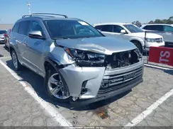 5TDYZRFH9HS195910 2017 TOYOTA HIGHLANDER