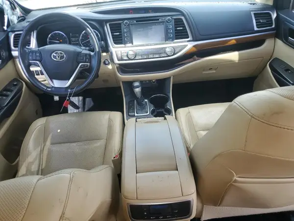 5TDYZRFH9HS200605 2017 TOYOTA HIGHLANDER - Image 8