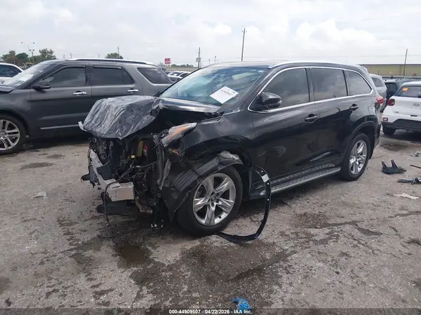 5TDYZRFH9HS221258 2017 TOYOTA HIGHLANDER - Image 2