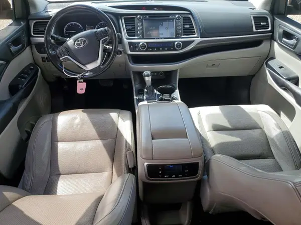 5TDYZRFH9HS229716 2017 TOYOTA HIGHLANDER - Image 8
