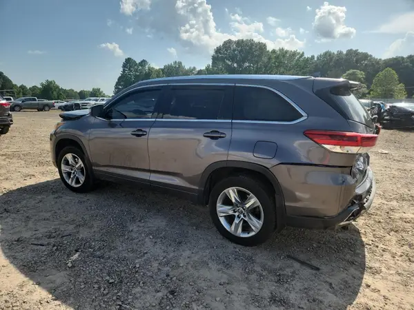 5TDYZRFH9JS252127 2018 TOYOTA HIGHLANDER - Image 2