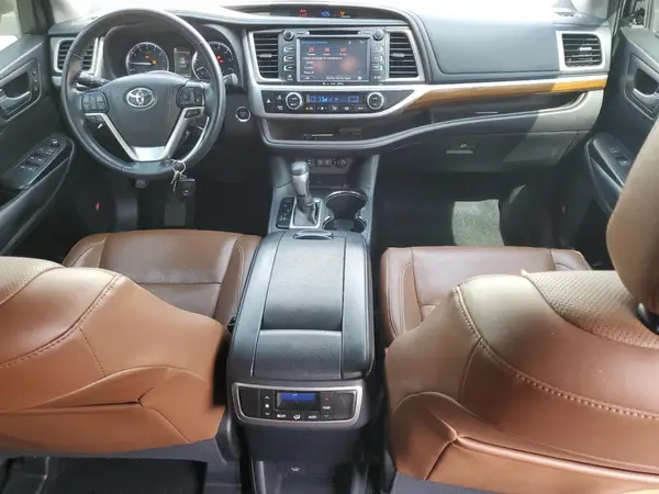 5TDYZRFH9JS255223 2018 TOYOTA HIGHLANDER - Image 8