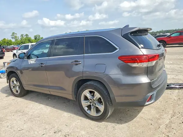 5TDYZRFH9JS268165 2018 TOYOTA HIGHLANDER - Image 2