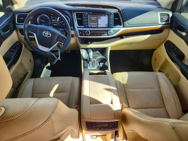 5TDYZRFH9JS268389 2018 TOYOTA HIGHLANDER - Image 8