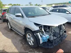 5TDYZRFH9JS271843 2018 TOYOTA HIGHLANDER