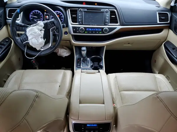 5TDYZRFH9JS276668 2018 TOYOTA HIGHLANDER - Image 8