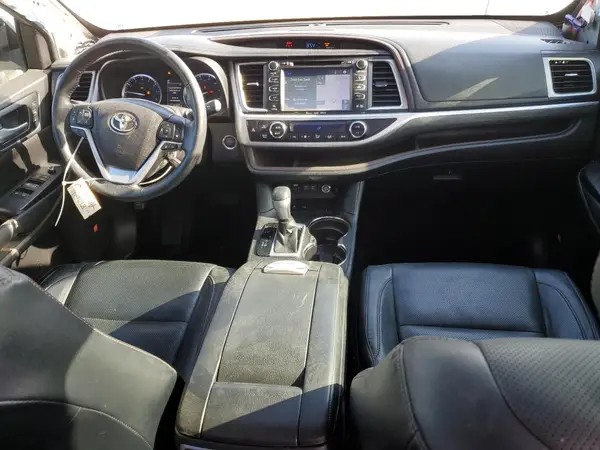 5TDYZRFH9JS278016 2018 TOYOTA HIGHLANDER - Image 8