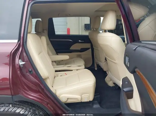 5TDYZRFH9JS282194 2018 TOYOTA HIGHLANDER - Image 8