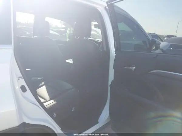 5TDYZRFH9JS286794 2018 TOYOTA HIGHLANDER - Image 8