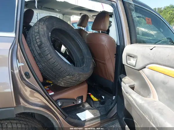 5TDYZRFH9KS295982 2019 TOYOTA HIGHLANDER - Image 8