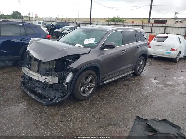 5TDYZRFH9KS318550 2019 TOYOTA HIGHLANDER - Image 2