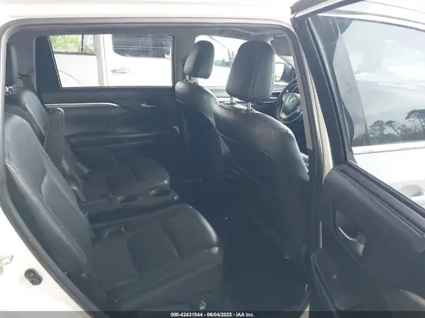5TDYZRFH9KS324154 2019 TOYOTA HIGHLANDER - Image 8