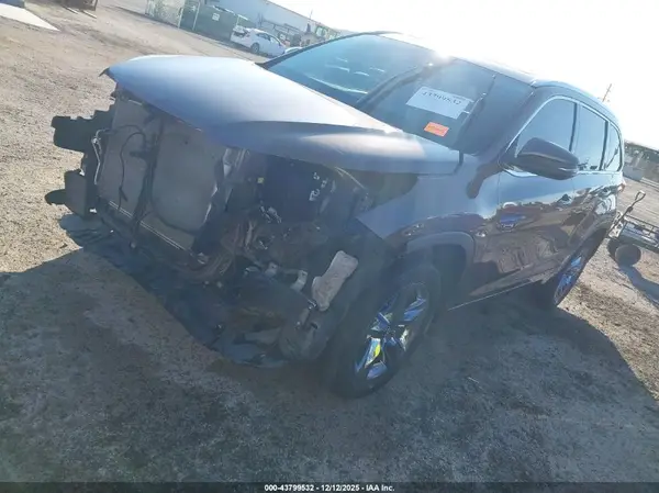 5TDYZRFH9KS337423 2019 TOYOTA HIGHLANDER - Image 2