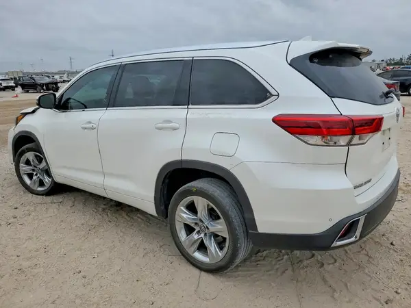 5TDYZRFH9KS361110 2019 TOYOTA HIGHLANDER - Image 2