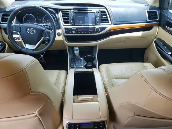 5TDYZRFHXHS198685 2017 TOYOTA HIGHLANDER - Image 8