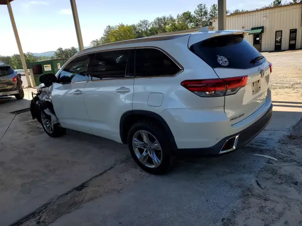 5TDYZRFHXHS220412 2017 TOYOTA HIGHLANDER - Image 2
