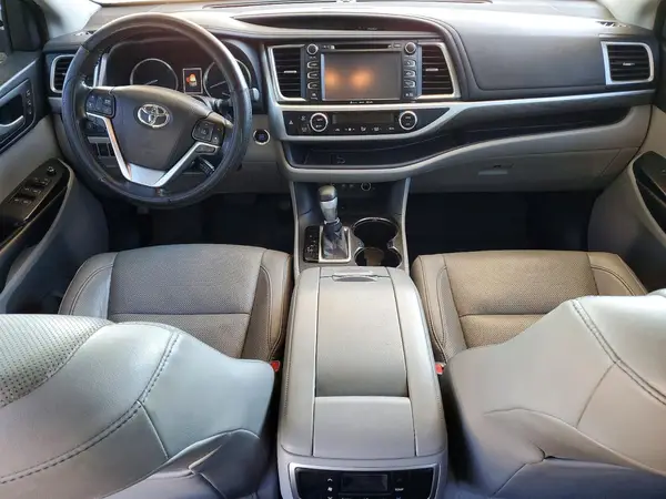 5TDYZRFHXHS220412 2017 TOYOTA HIGHLANDER - Image 8