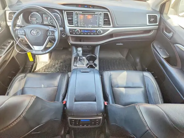 5TDYZRFHXHS221575 2017 TOYOTA HIGHLANDER - Image 8