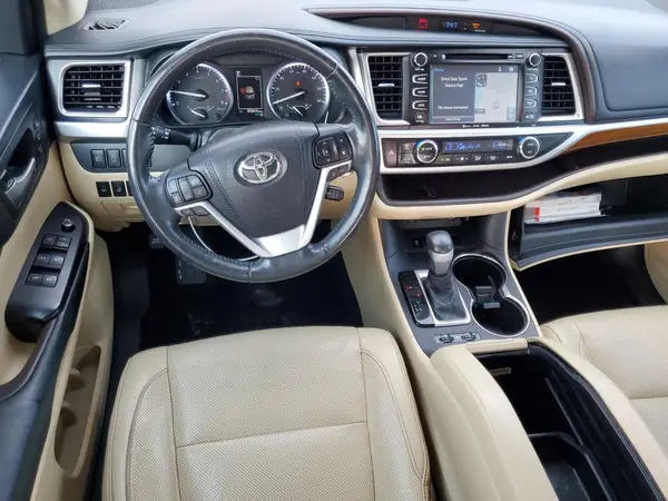 5TDYZRFHXHS222466 2017 TOYOTA HIGHLANDER - Image 8