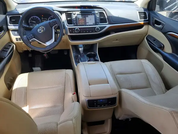 5TDYZRFHXHS225562 2017 TOYOTA HIGHLANDER - Image 8