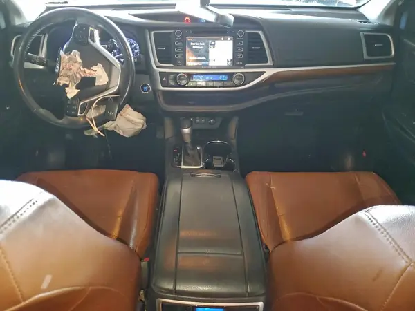 5TDYZRFHXJS257711 2018 TOYOTA HIGHLANDER - Image 8