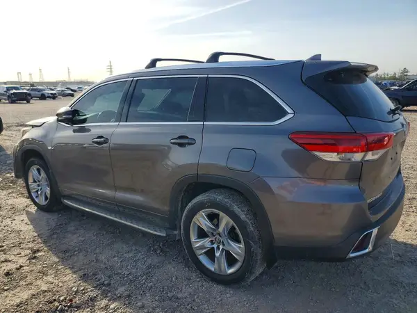 5TDYZRFHXJS279479 2018 TOYOTA HIGHLANDER - Image 2