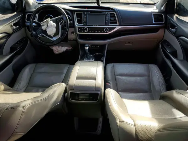 5TDYZRFHXJS279479 2018 TOYOTA HIGHLANDER - Image 8