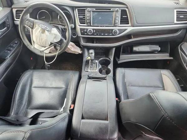 5TDYZRFHXKS351010 2019 TOYOTA HIGHLANDER - Image 8