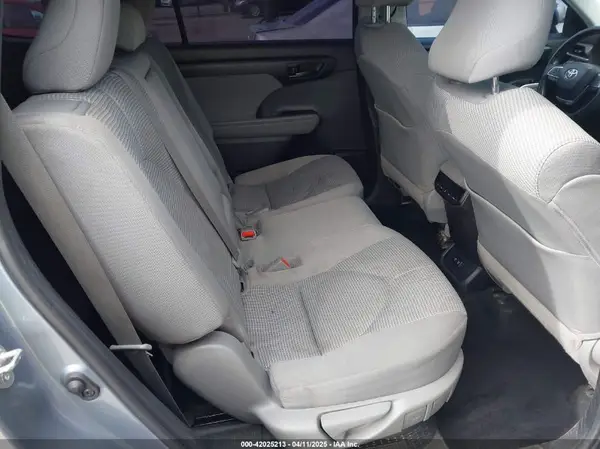 5TDZARAH1MS004901 2021 TOYOTA HIGHLANDER - Image 8