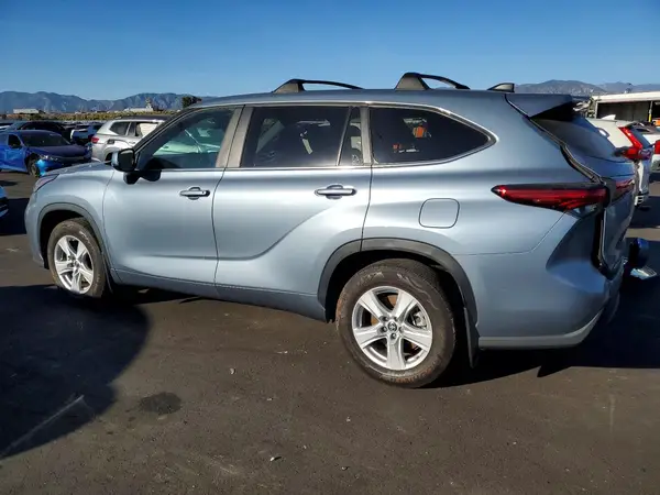5TDZARAH1PS020925 2023 TOYOTA HIGHLANDER - Image 2
