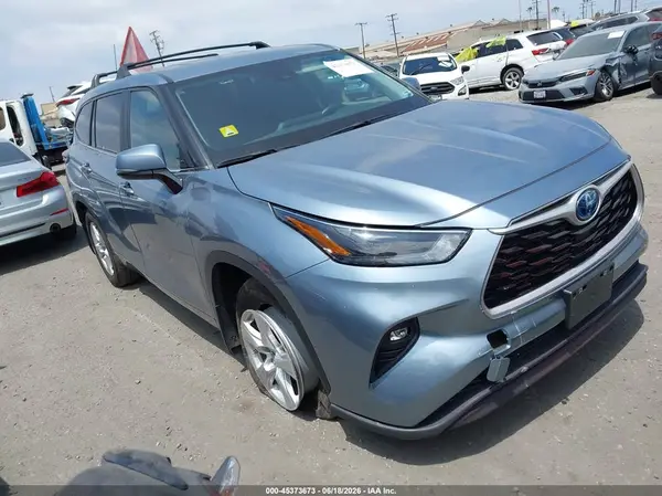 5TDZARAH1PS526125 2023 TOYOTA HIGHLANDER - Image 1