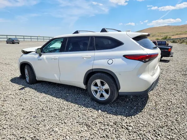 5TDZARAH2MS008780 2021 TOYOTA HIGHLANDER - Image 2