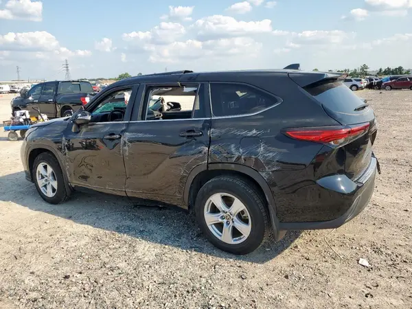 5TDZARAH2PS518261 2023 TOYOTA HIGHLANDER - Image 2