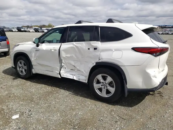 5TDZARAH3LS500555 2020 TOYOTA HIGHLANDER - Image 2