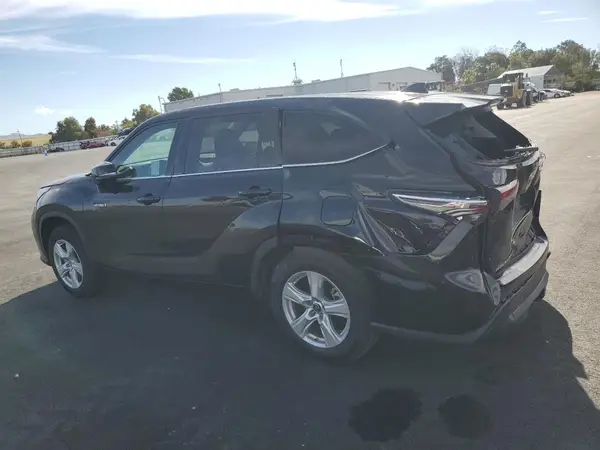 5TDZARAH3MS008836 2021 TOYOTA HIGHLANDER - Image 2
