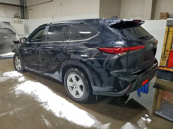 5TDZARAH4MS507130 2021 TOYOTA HIGHLANDER - Image 2