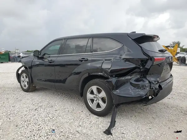 5TDZARAH4MS509640 2021 TOYOTA HIGHLANDER - Image 2