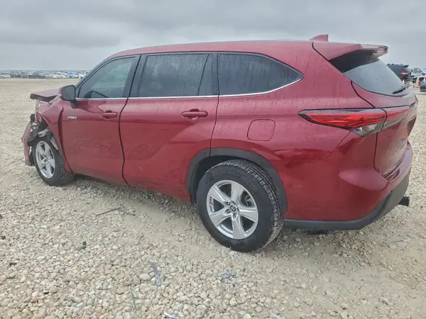 5TDZARAH5MS005730 2021 TOYOTA HIGHLANDER - Image 2
