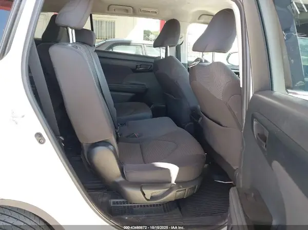 5TDZARAH5MS504642 2021 TOYOTA HIGHLANDER - Image 8