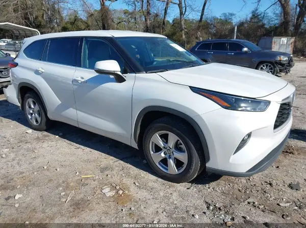 5TDZARAH5NS516680 2022 TOYOTA HIGHLANDER - Image 1