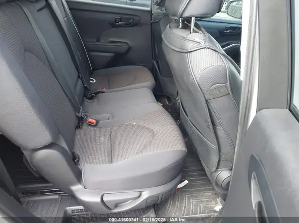 5TDZARAH6MS504147 2021 TOYOTA HIGHLANDER - Image 8