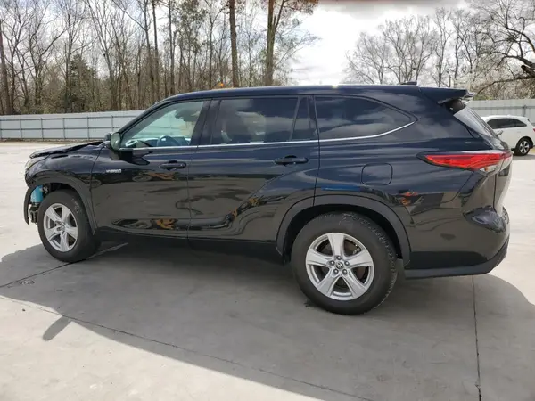 5TDZARAH6MS506805 2021 TOYOTA HIGHLANDER - Image 2